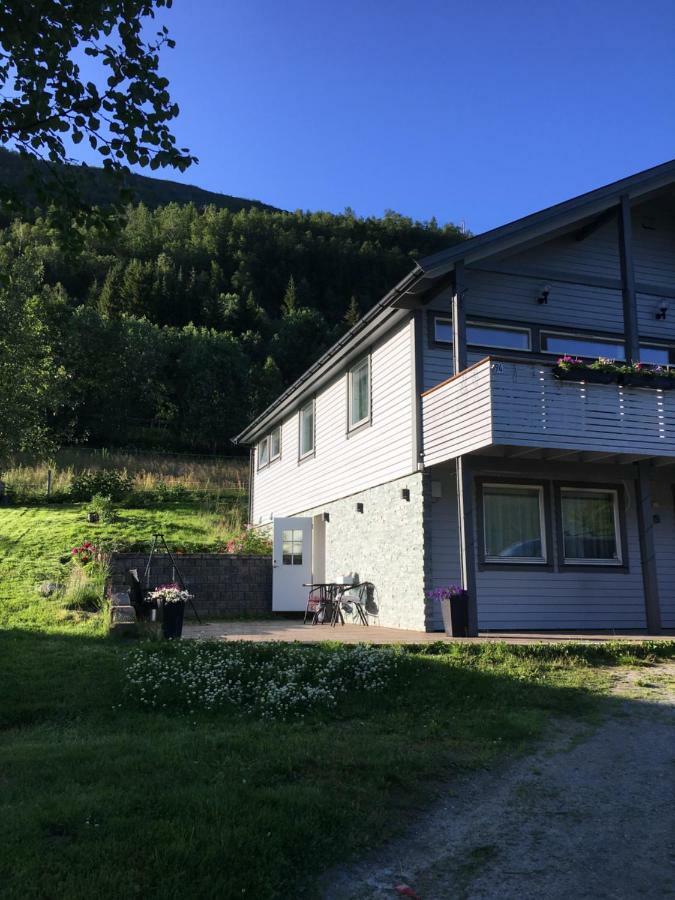 Hundbergan Apartment-Free Parking-15 Min From Tromso Tromsdalen Eksteriør bilde